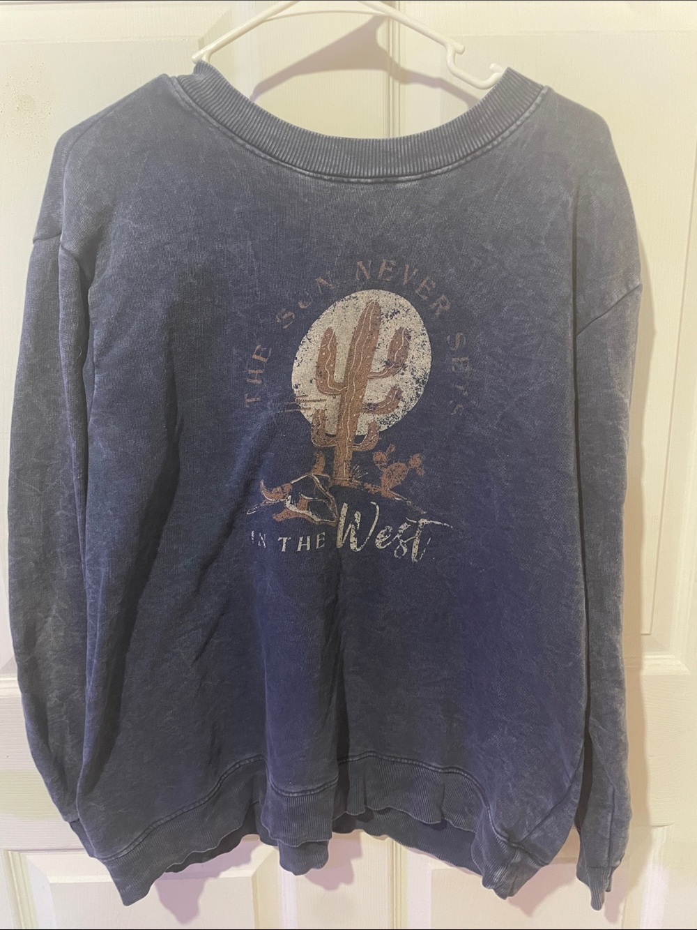 Vintage-Inspired Blue Graphic Sweatshirt - The West